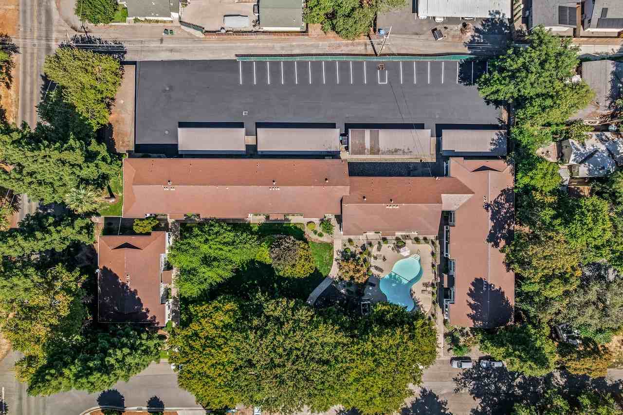 Sierra Manor Apartments : Great Location and Exceptional Amenities - Photo 6 of 8