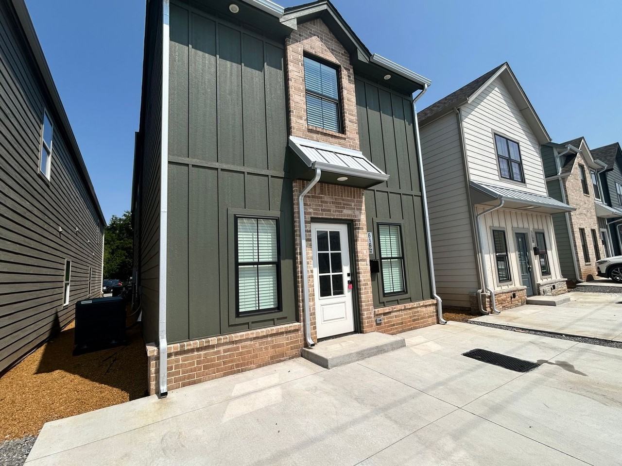 616 W 2nd St #110 - Photo 2 of 34