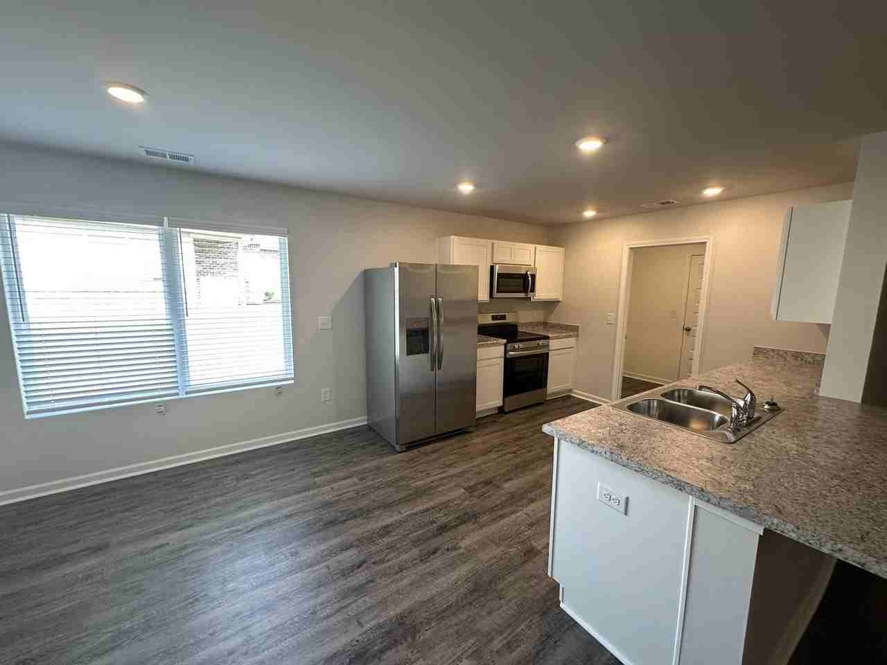 2380 W Middlebrooke Xing - Photo 6 of 17