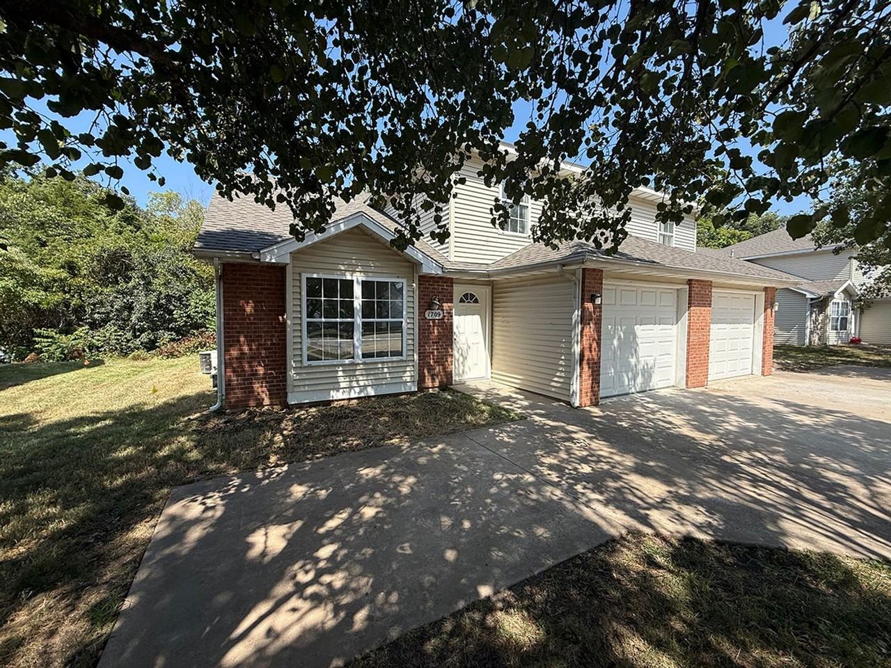 1709 Hanover Blvd - Photo 2 of 28