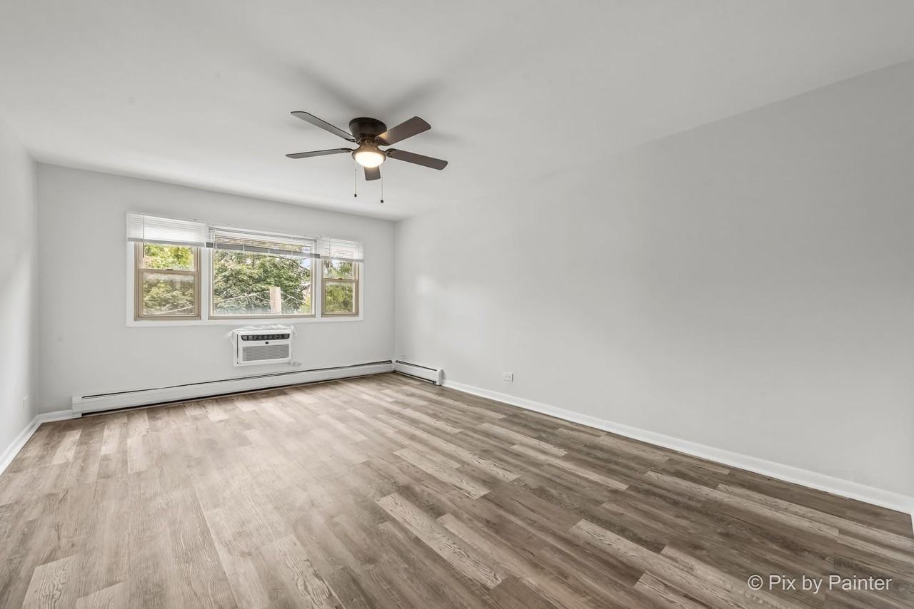 7319 N Rogers - Photo 2 of 16