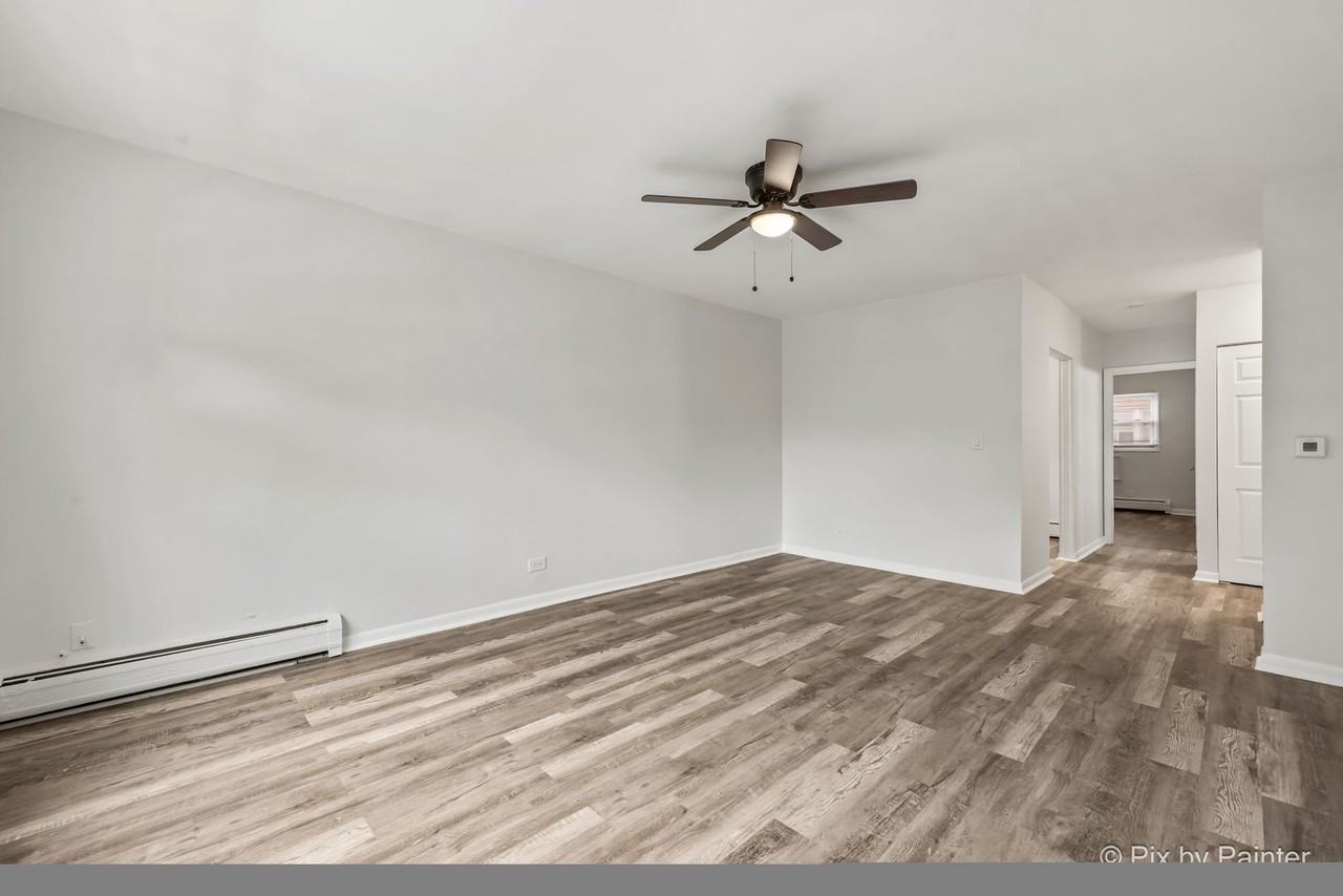 7319 N Rogers - Photo 3 of 16