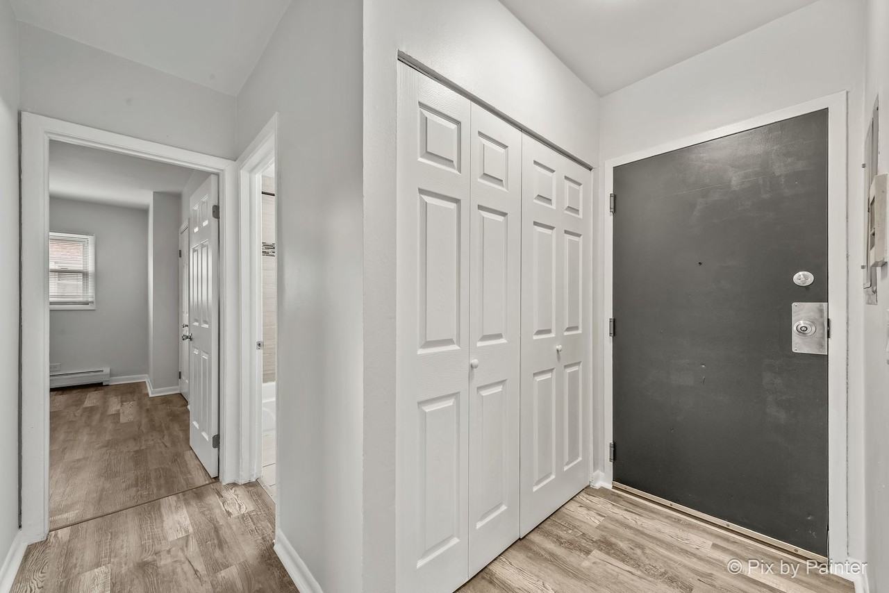 7319 N Rogers - Photo 5 of 16
