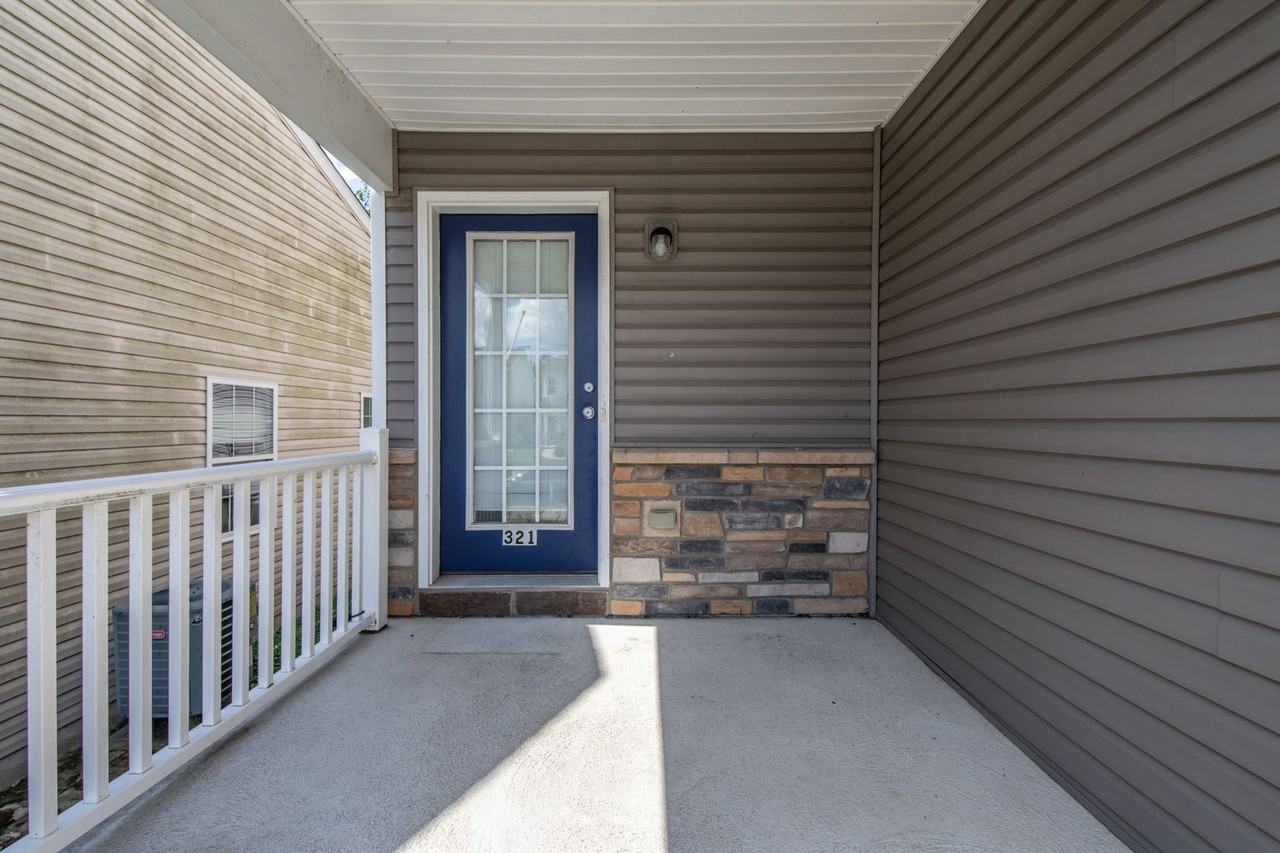 321 Central Park Ave - Photo 3 of 23