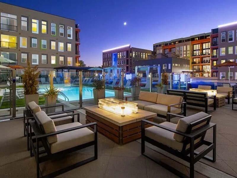 1910 S Josephine St - Photo 4 of 32