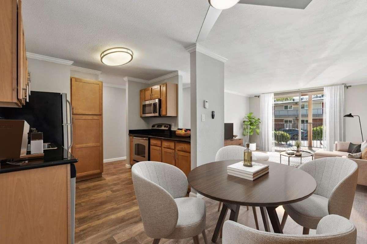 1812 Trinity Ave - Photo 4 of 20