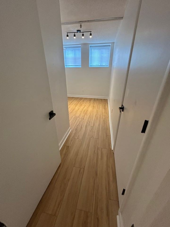 Roosevelt School Apartments - Photo 4 of 15