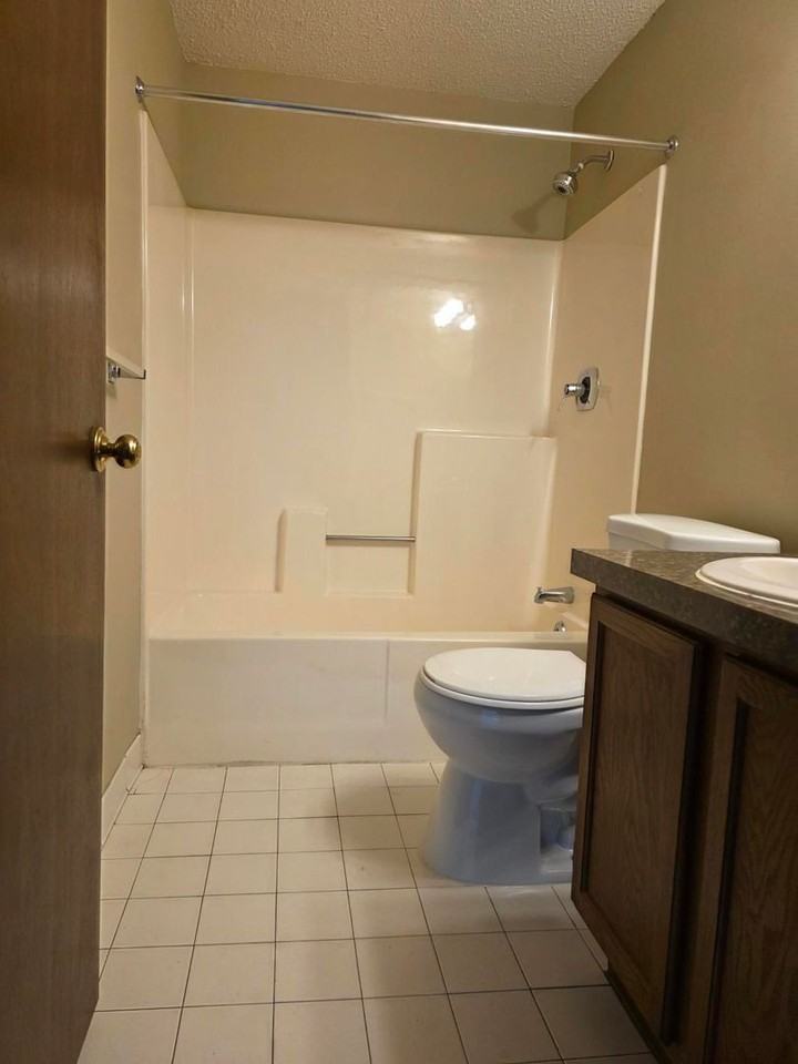 60 Oakridge Dr - Photo 6 of 6