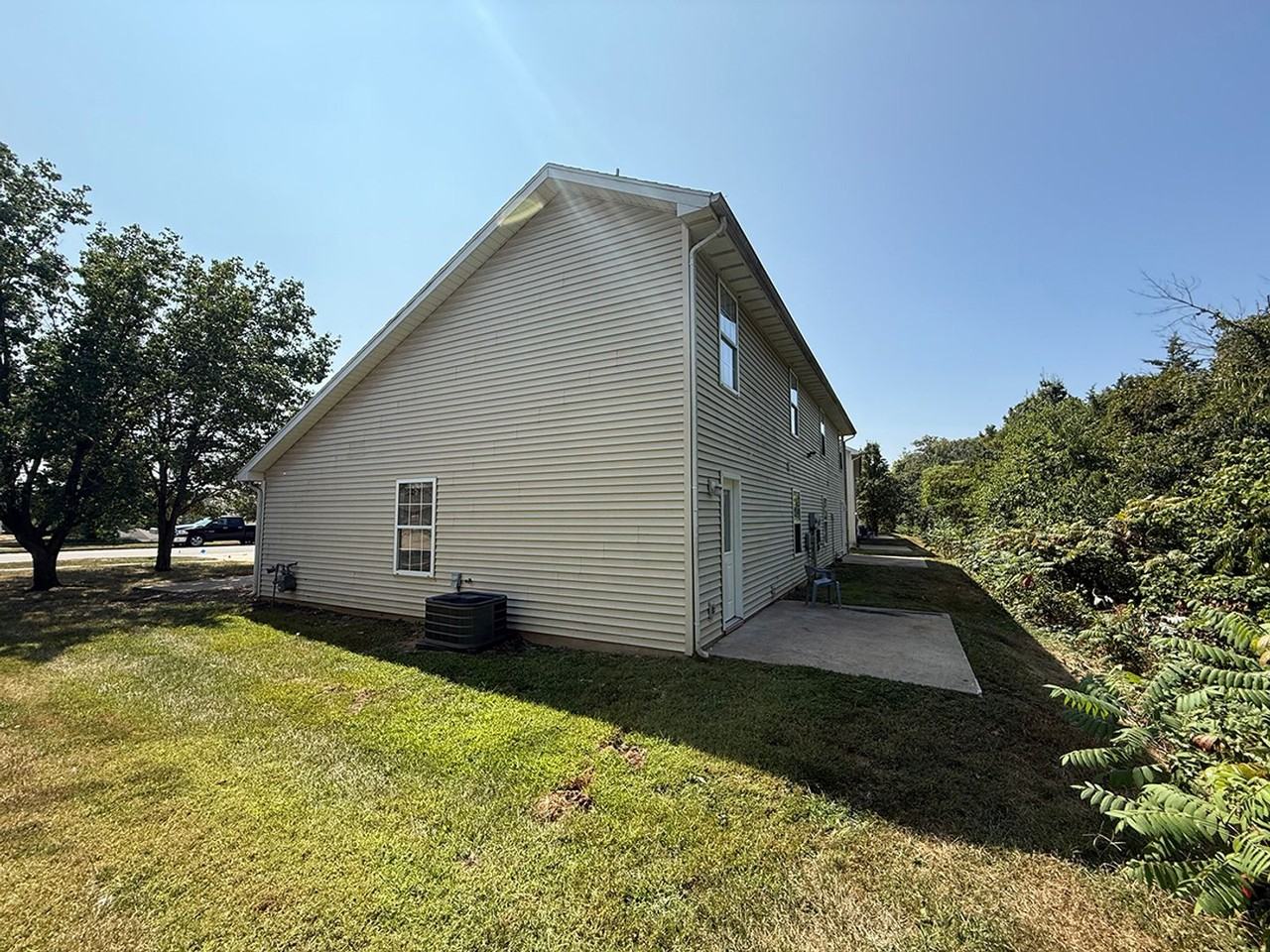 1711 Hanover Blvd - Photo 3 of 28