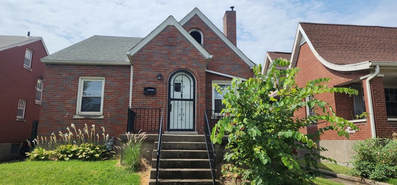 2424 Emil Ave - Photo 2 of 50