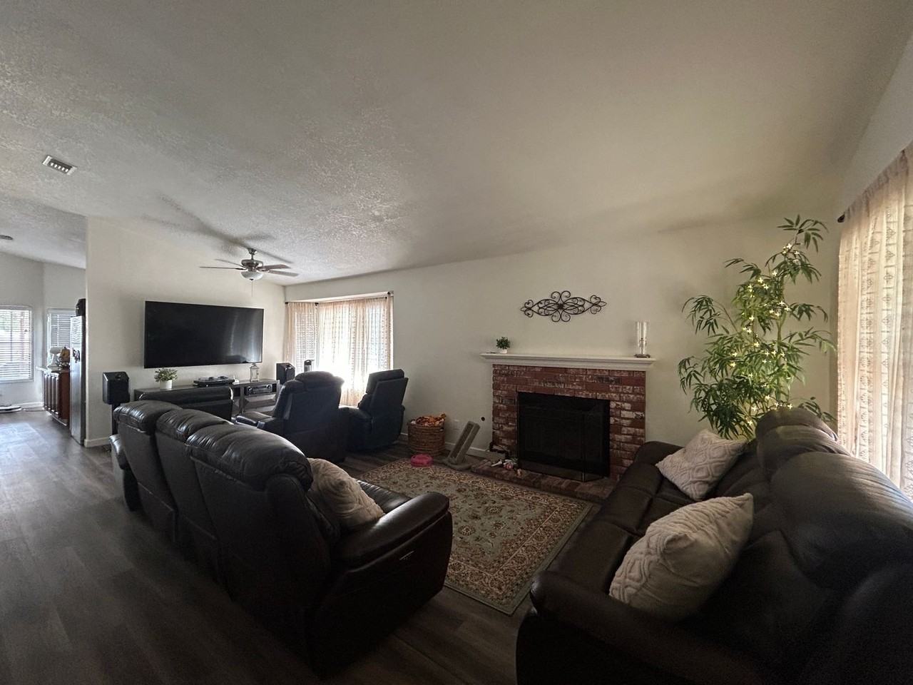 1606 Maple Ave - Photo 4 of 20