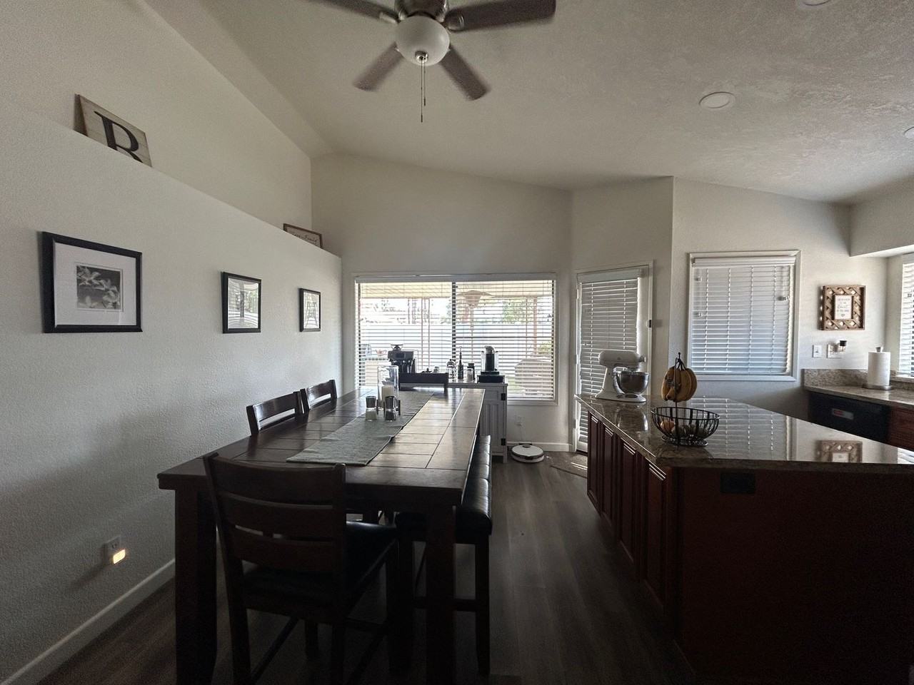 1606 Maple Ave - Photo 6 of 20