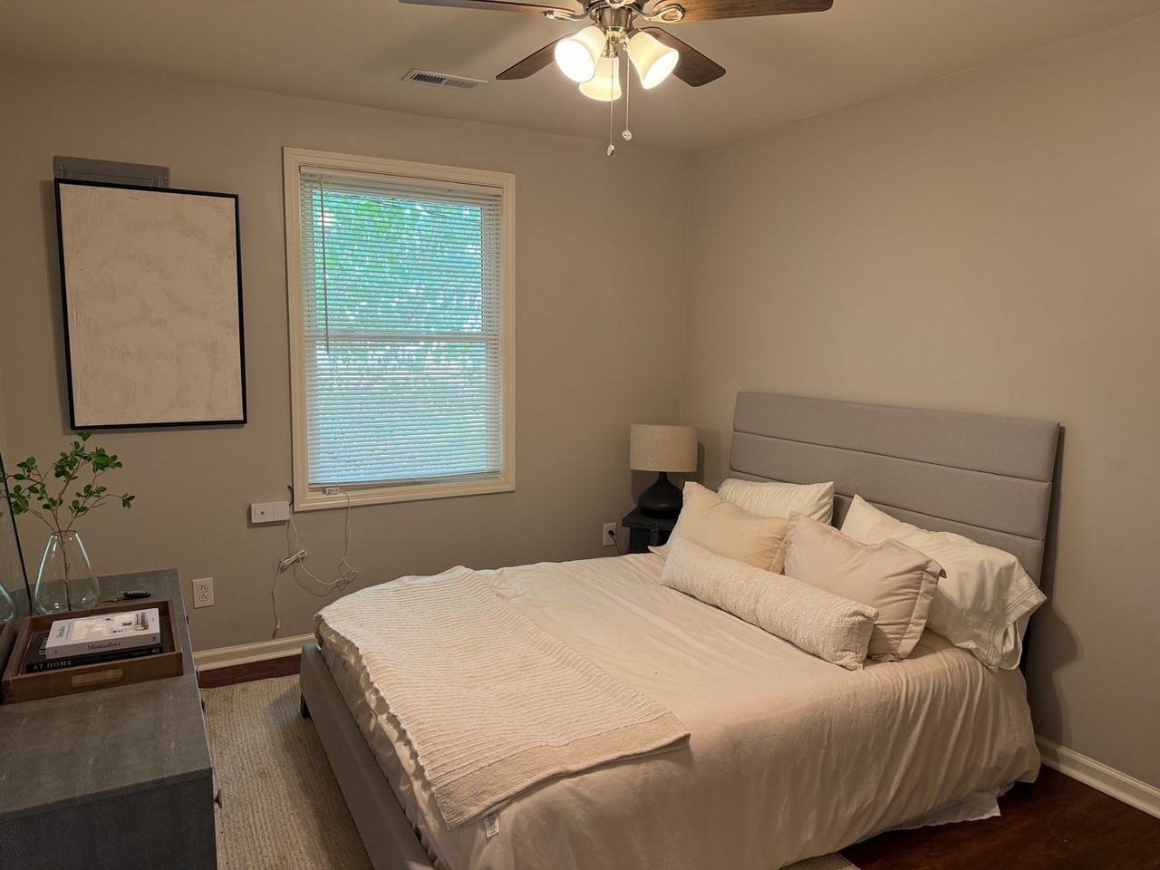 1304 Ireland St #B - Photo 3 of 5