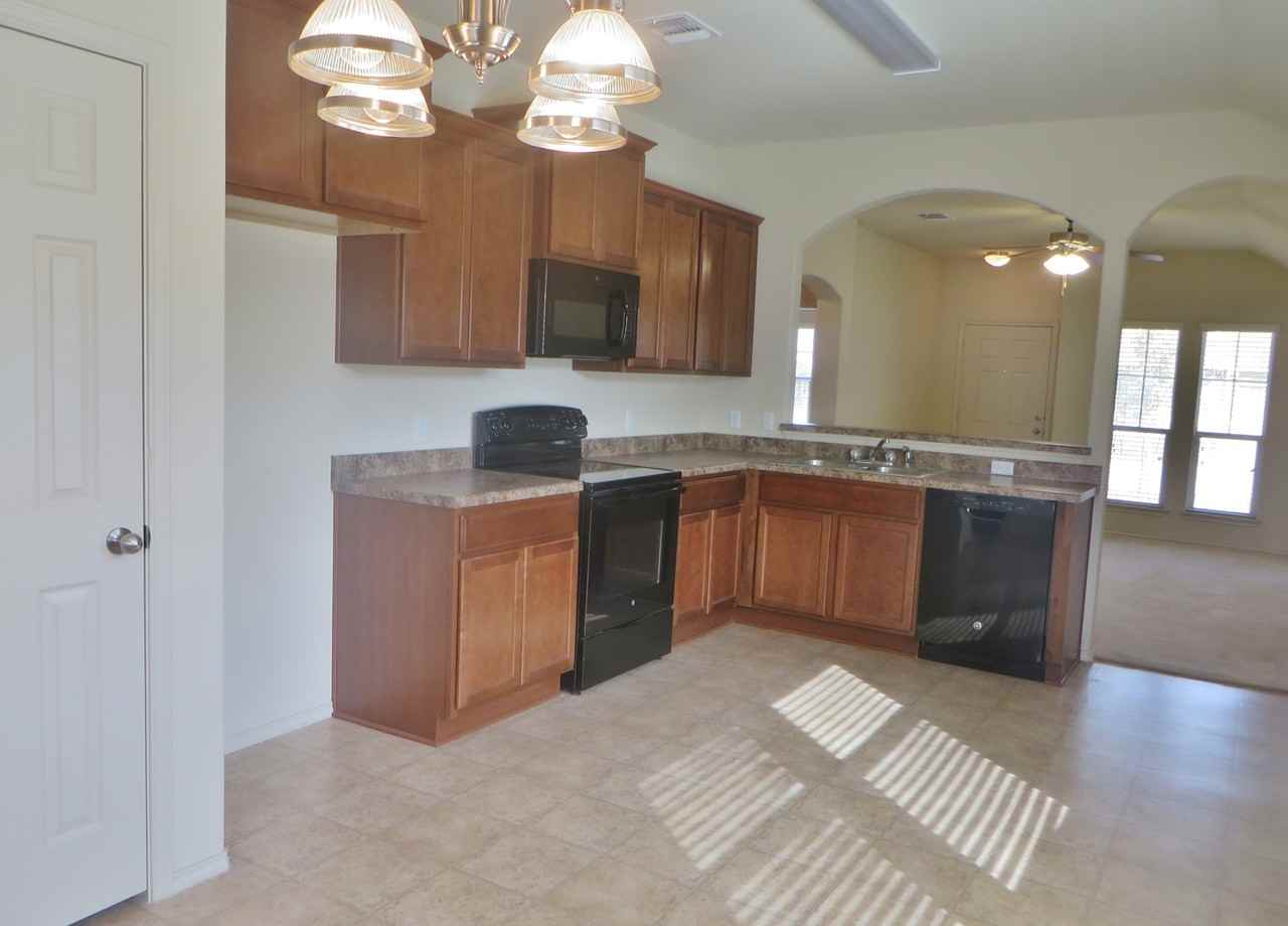 121 Soapstone Dr - Photo 5 of 17