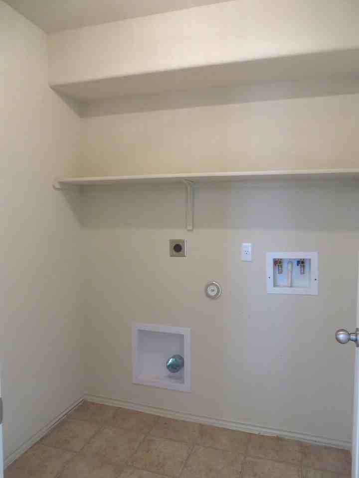 121 Soapstone Dr - Photo 6 of 17