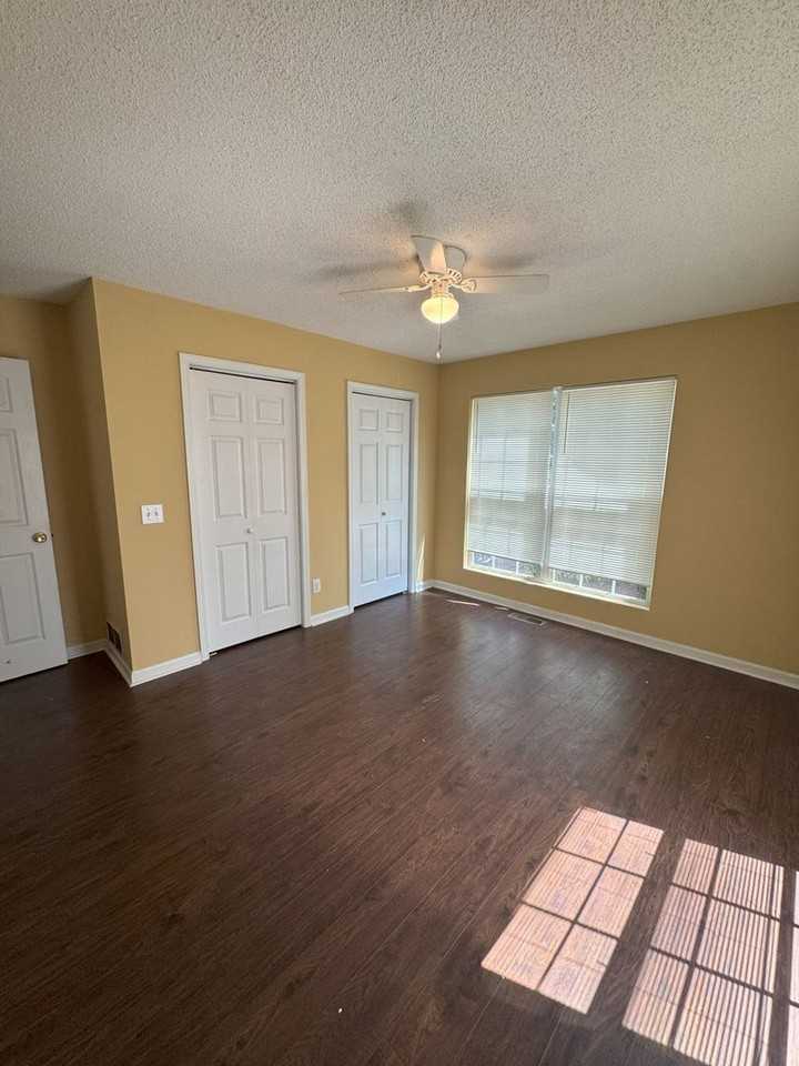 189 Marlin St - Photo 5 of 14