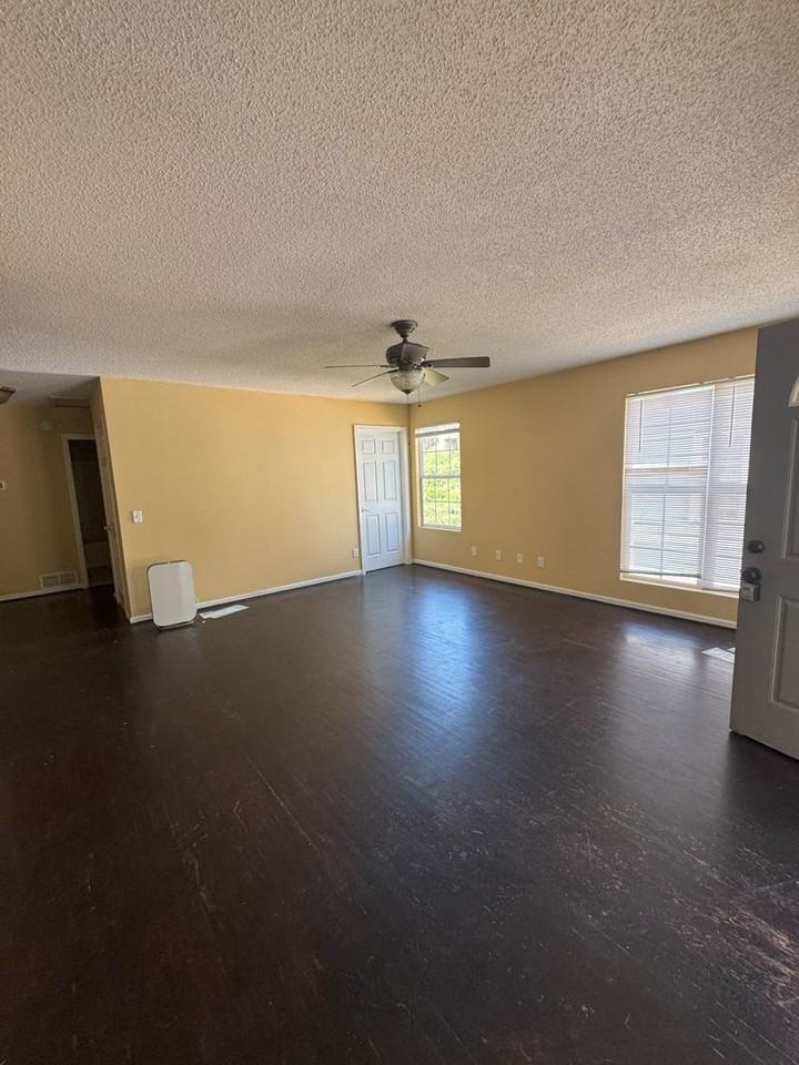 189 Marlin St - Photo 7 of 14