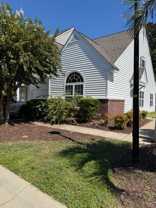 195 Pembroke Ln - Photo 1 of 1