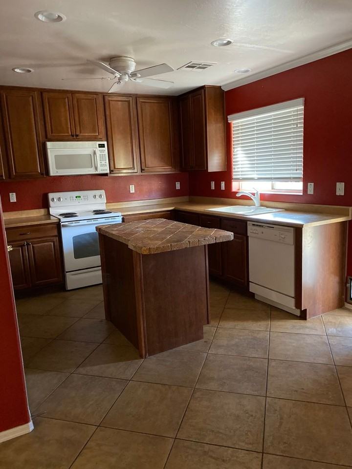 7241 W Williams St - Photo 6 of 6