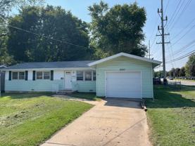 2203 S Kickapoo Ave - Photo 1 of 1