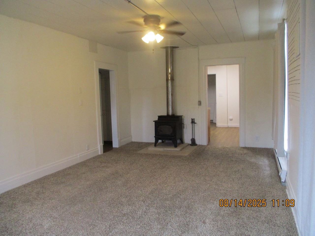 621 Monroe St - Photo 3 of 18