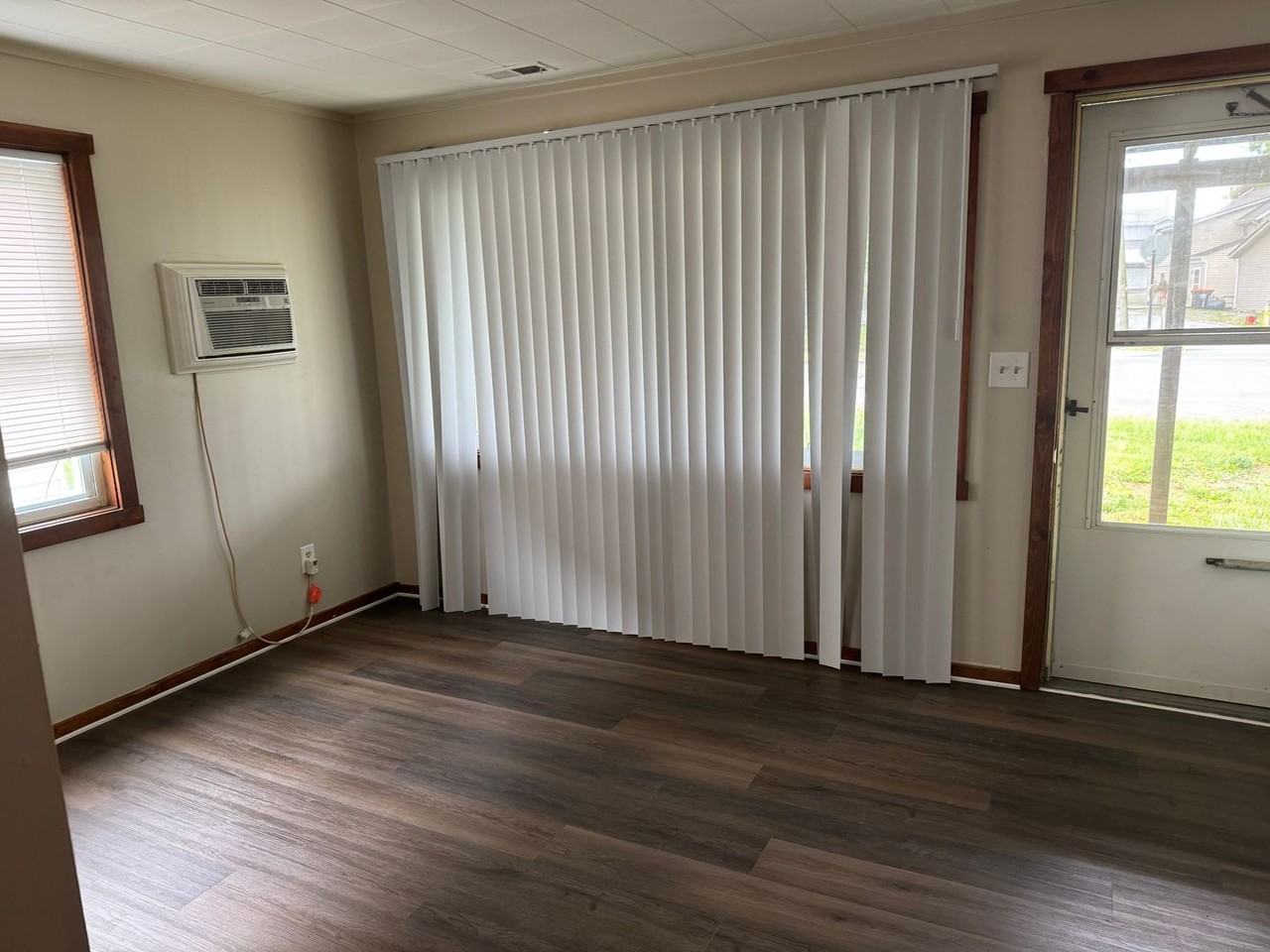 4772 Walnut Rd - Photo 3 of 8