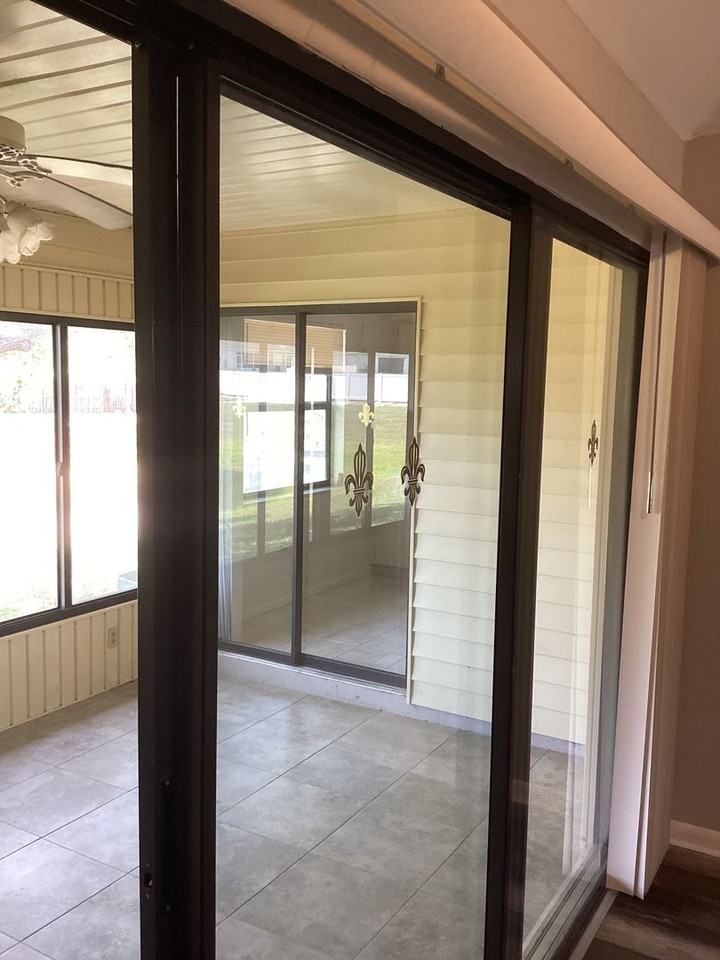 3239 Prairie Dunes Cir E - Photo 6 of 11