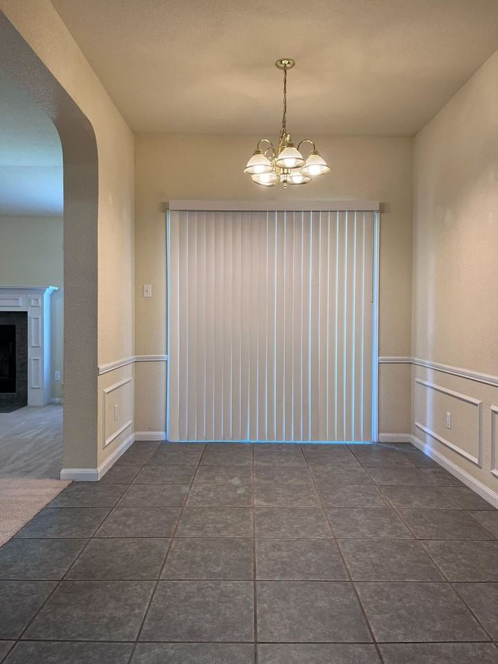 102 Lone Shadow Dr - Photo 4 of 22