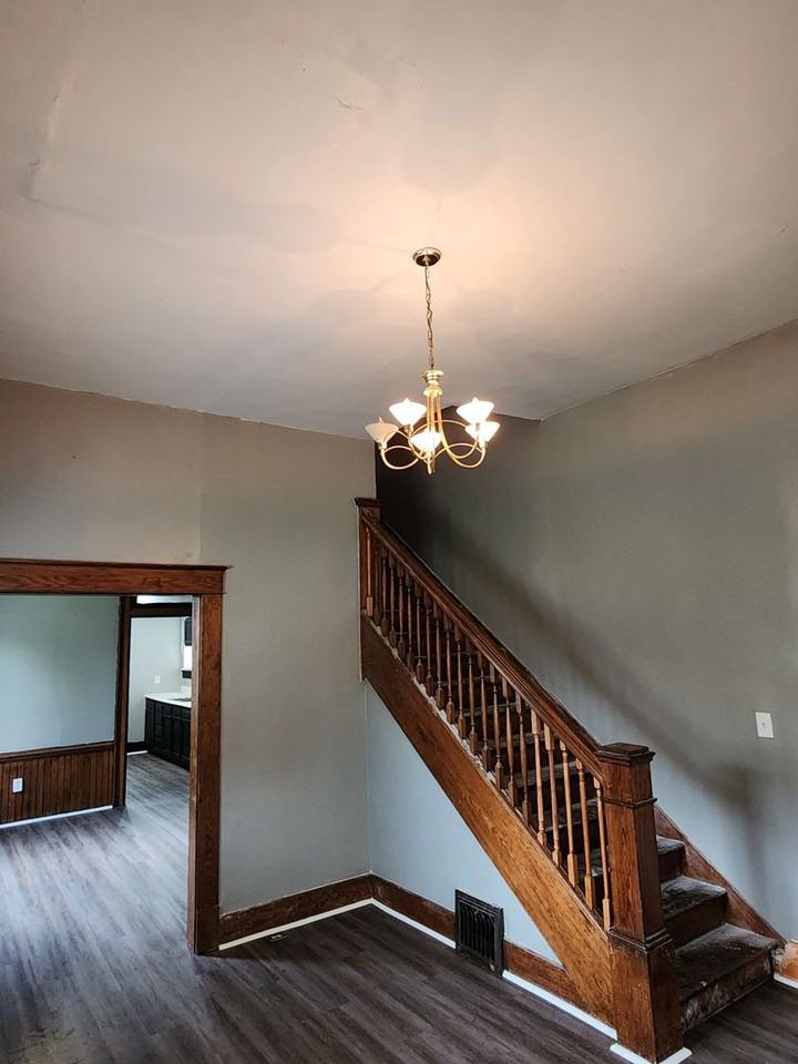 704-706 704-706 South Boots - 706 South Boots - Photo 2 of 13