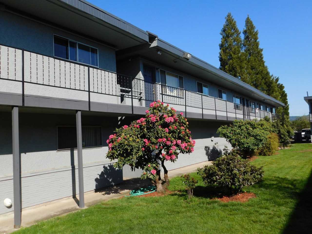 The Royals Apartments - Photo 6 of 11