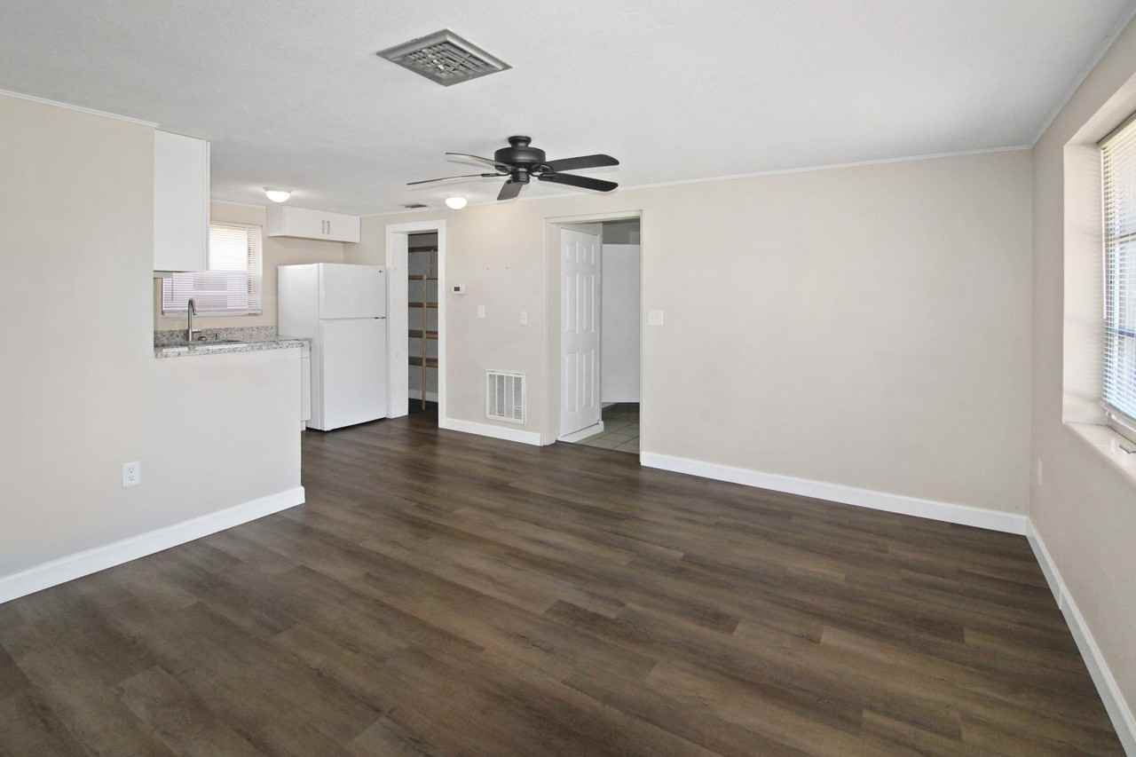 476 Tanager Rd - Photo 3 of 16