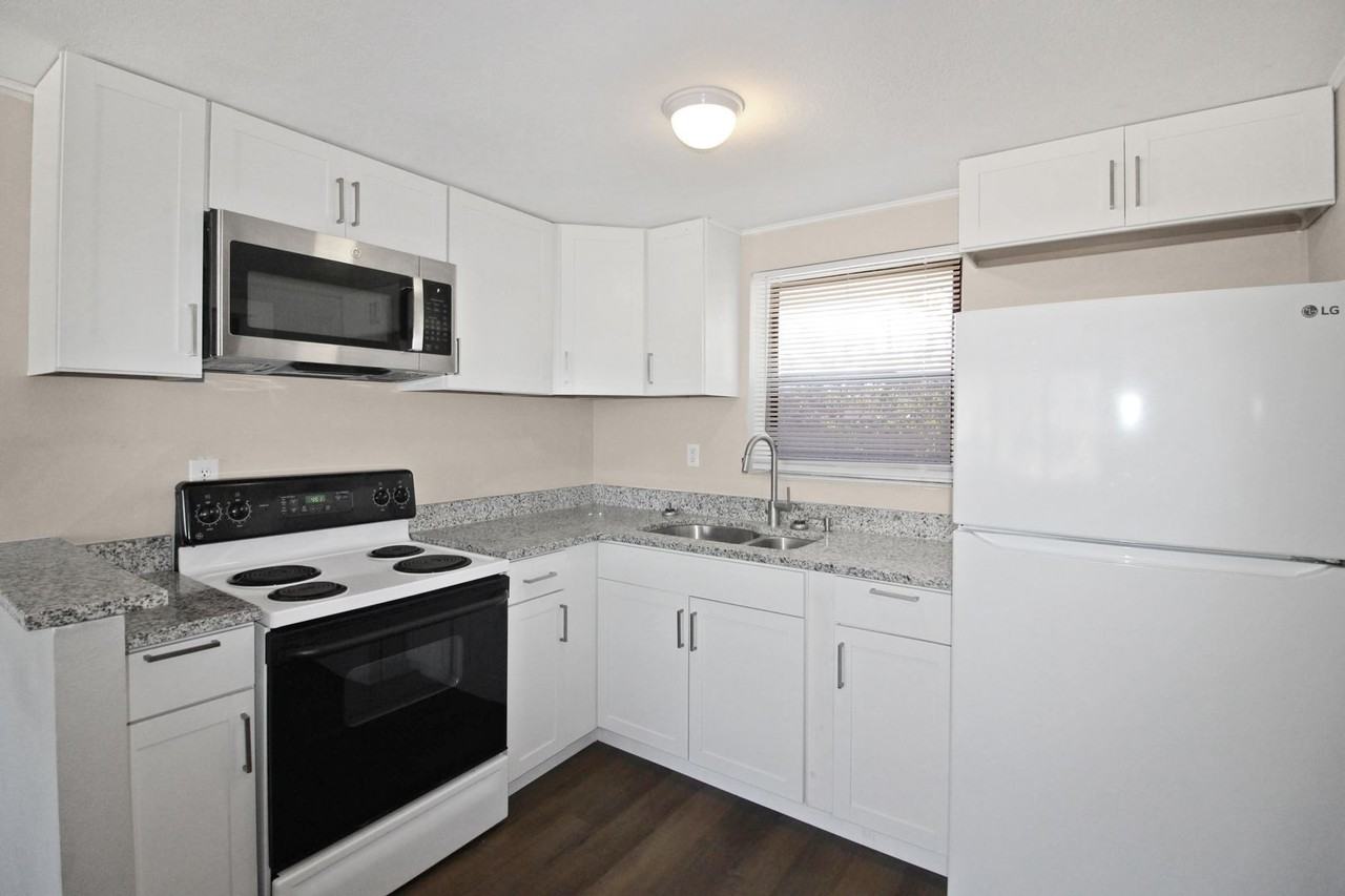 476 Tanager Rd - Photo 5 of 16