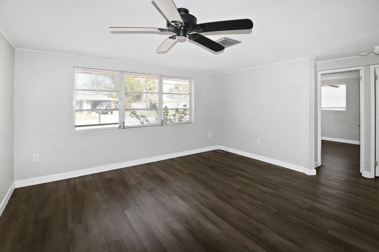 476 Tanager Rd - Photo 6 of 16