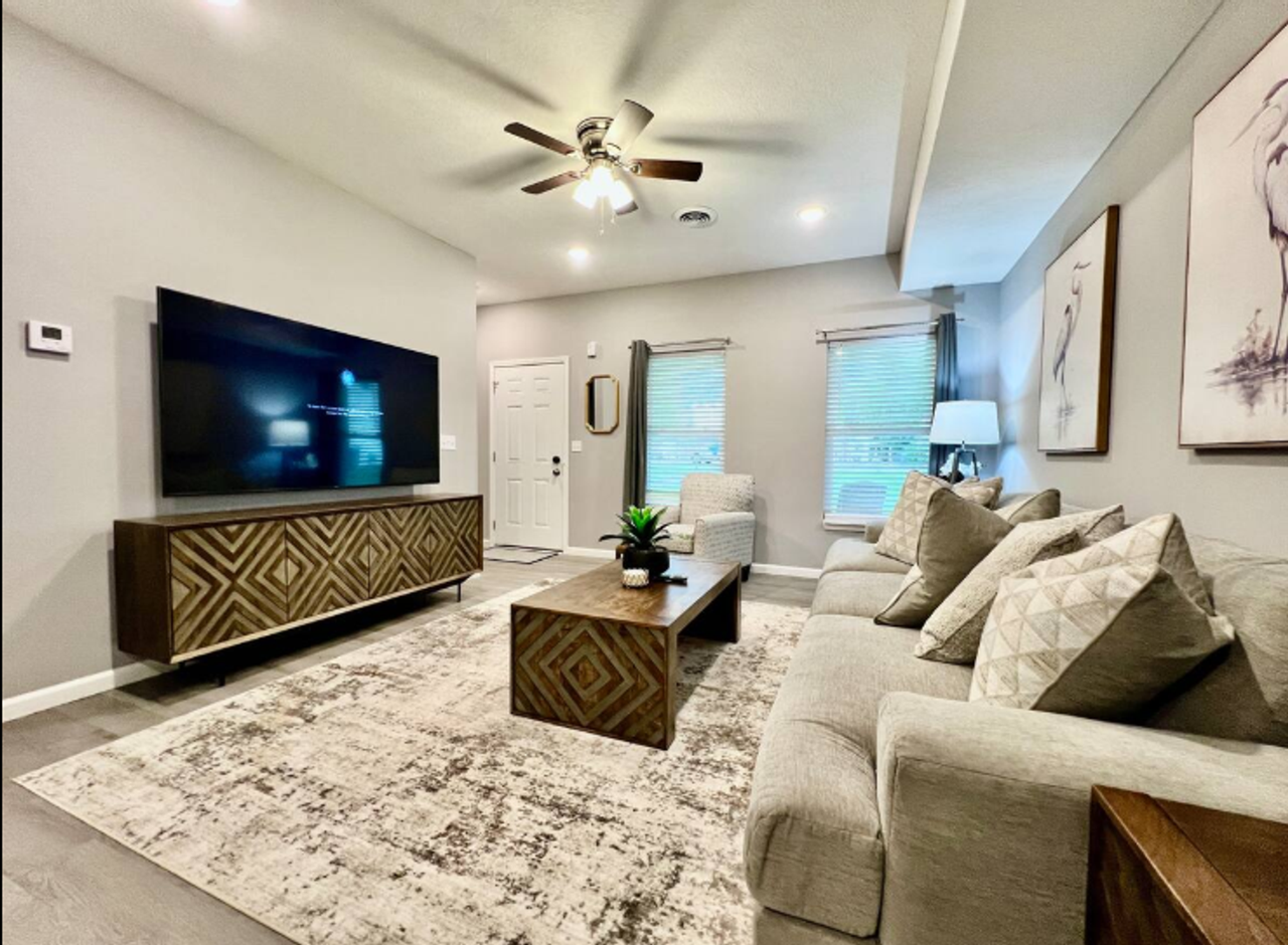 1011 N Anderson St - Photo 3 of 23