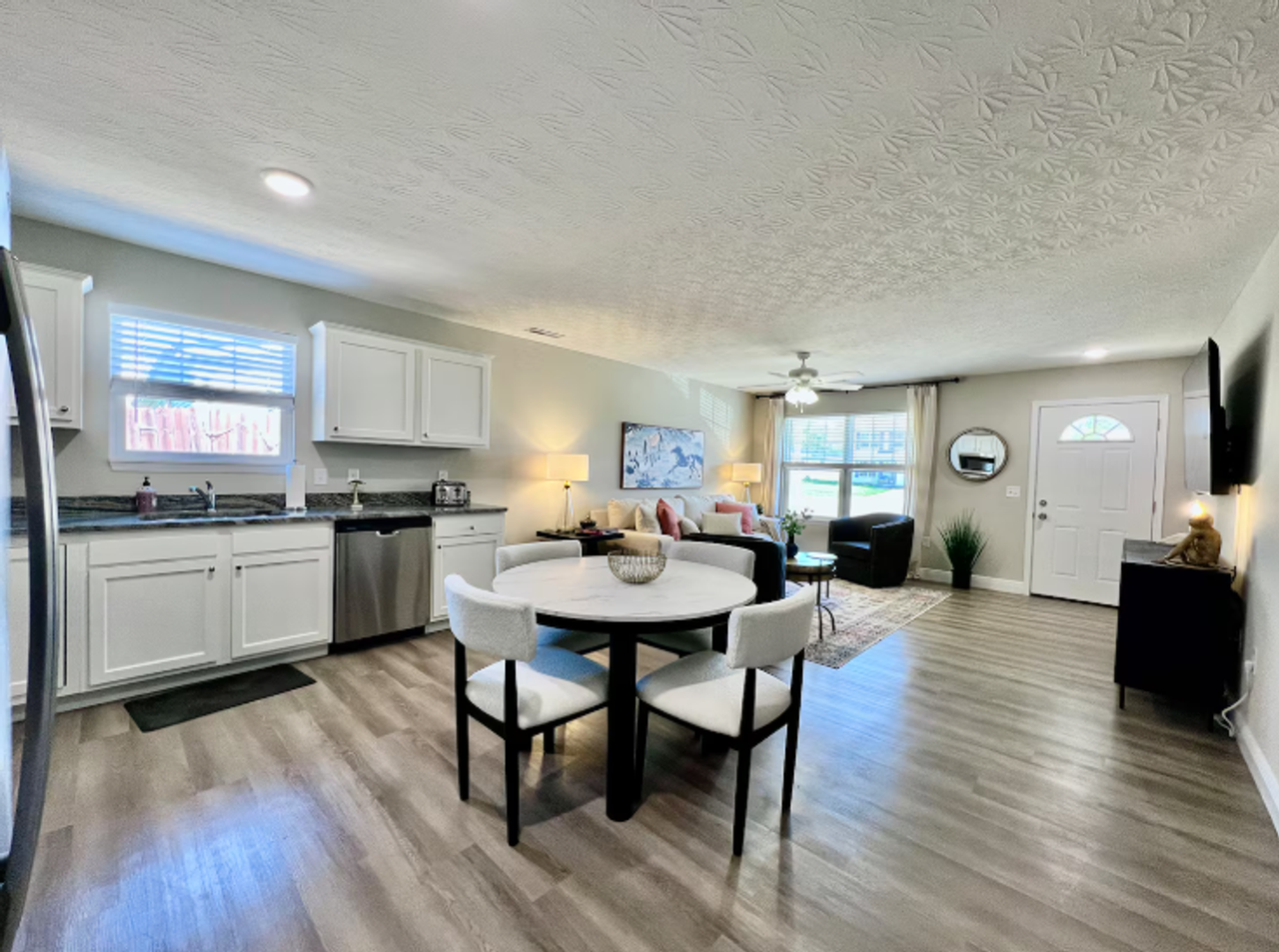 109 Southwind Blvd - Photo 7 of 26