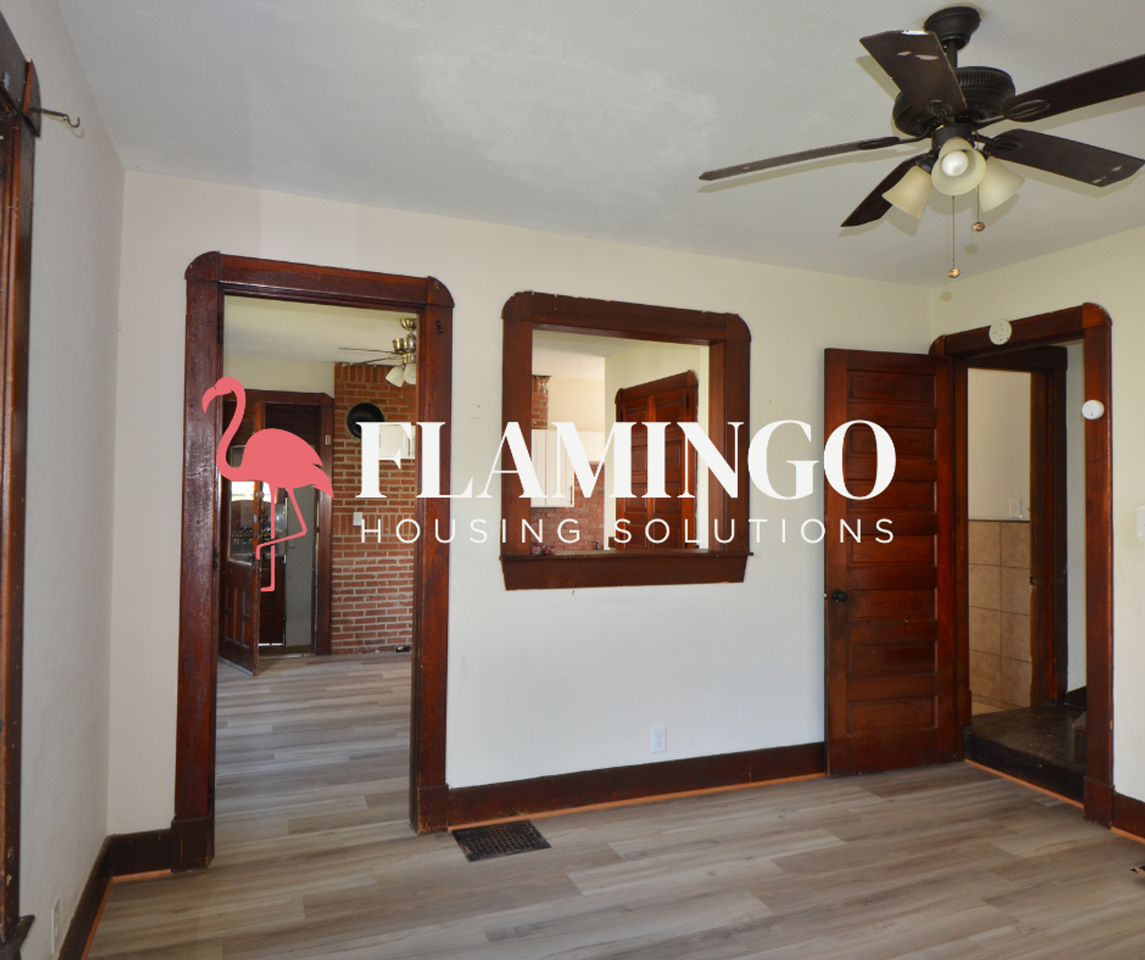 544 Saint Paul Avenue - Photo 2 of 13