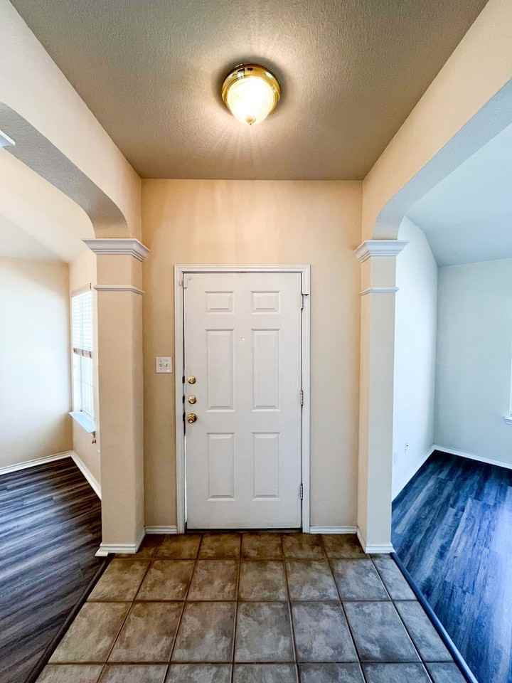 703 White Hawk Trail - Photo 5 of 46