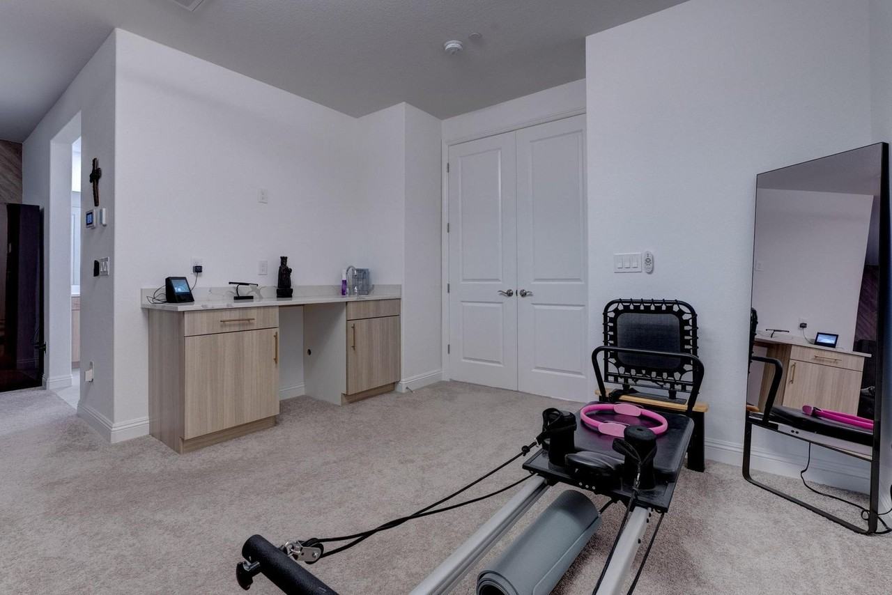 230 Carmel Sky St - Photo 7 of 50