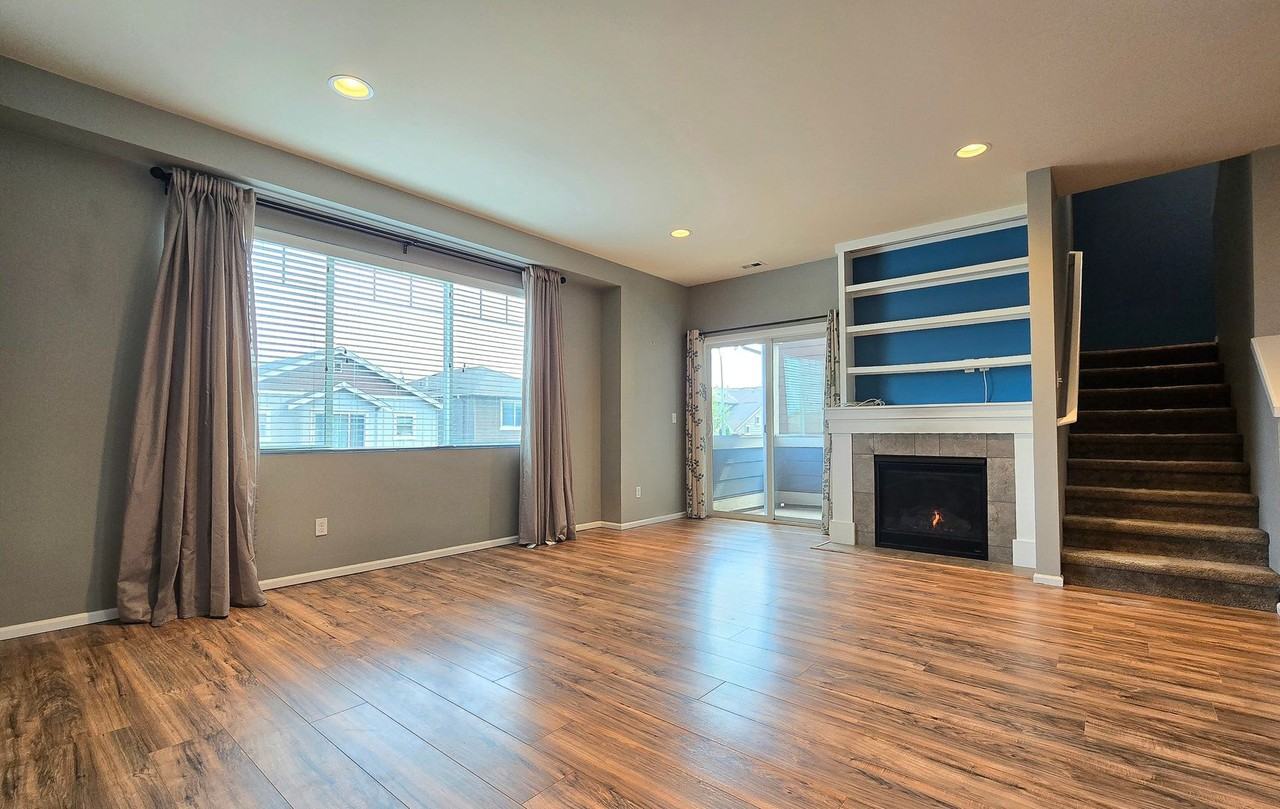 1216 92nd Ave NE - Photo 6 of 23