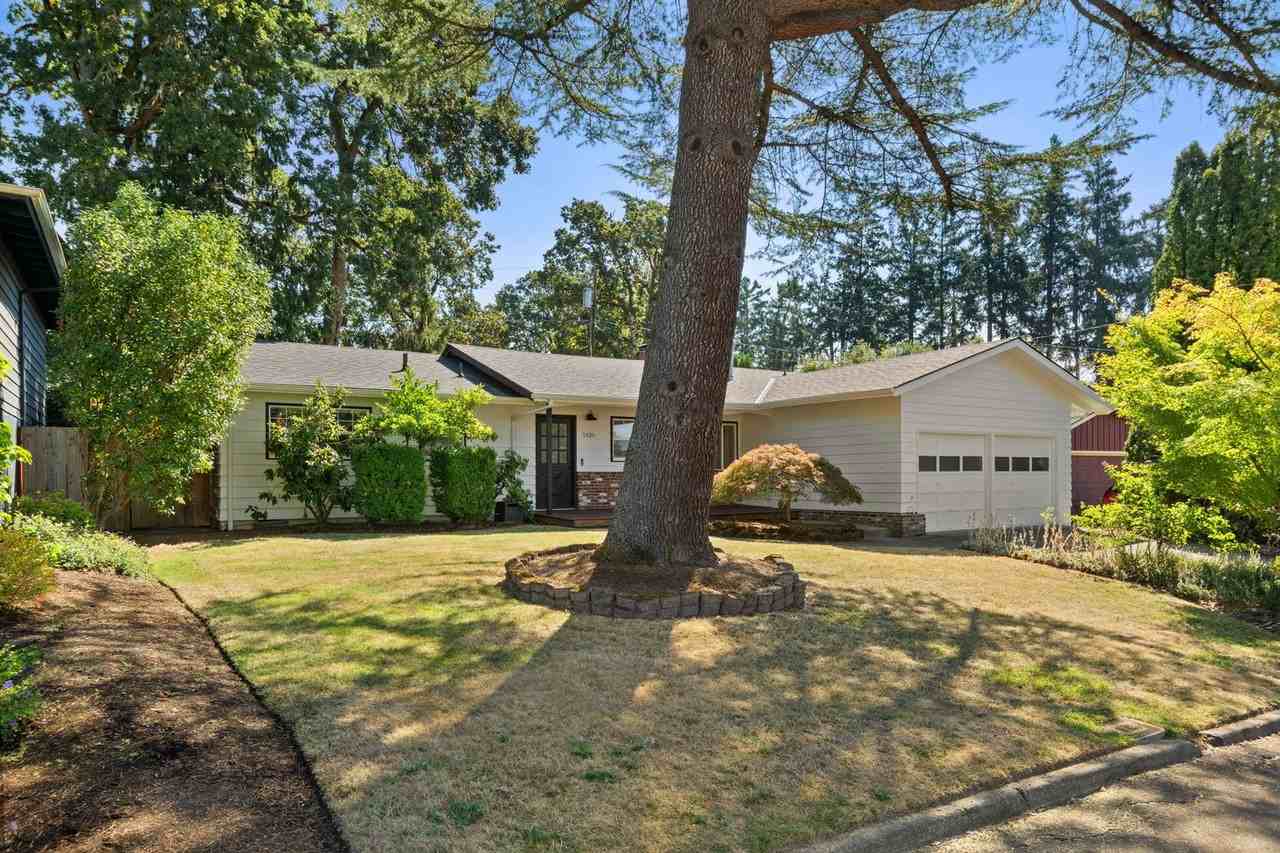 1420 Nw 130th Ave - Photo 2 of 35