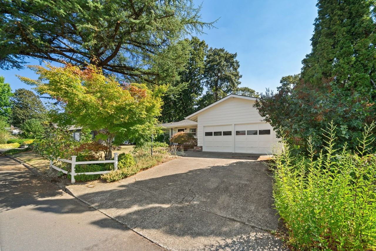 1420 Nw 130th Ave - Photo 3 of 35