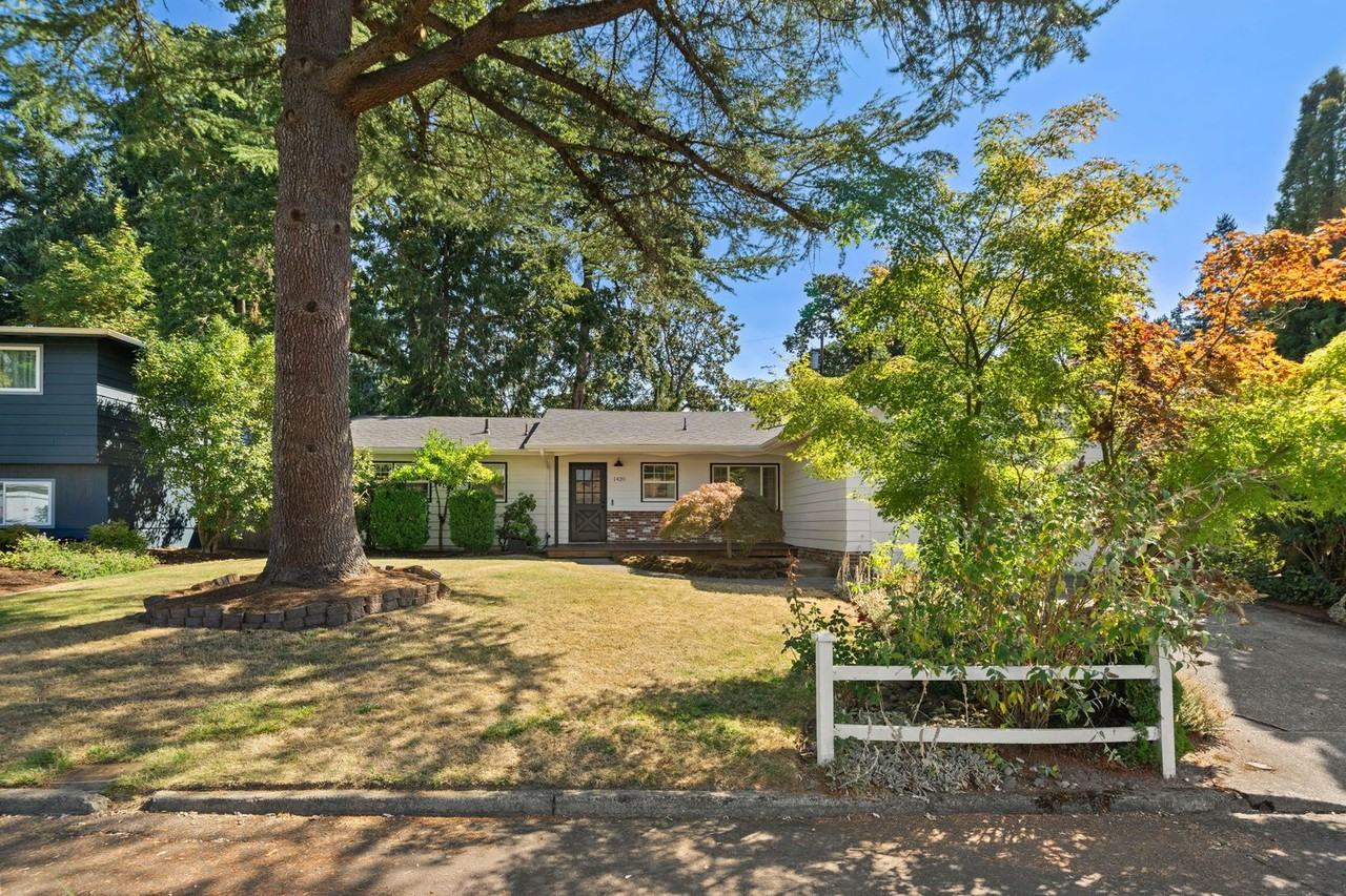 1420 Nw 130th Ave - Photo 4 of 35