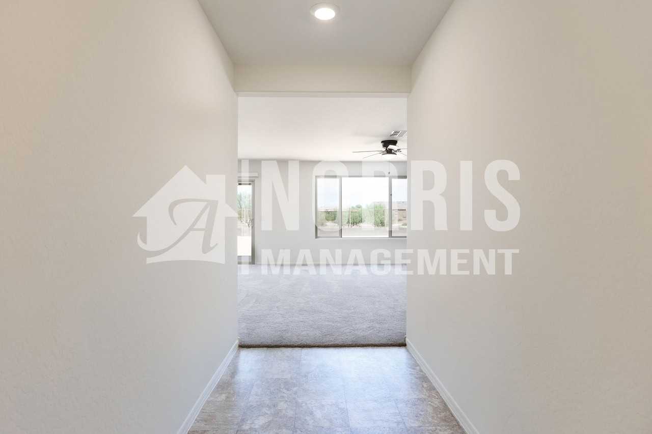 1406 E Jaycie Dr - Photo 7 of 38