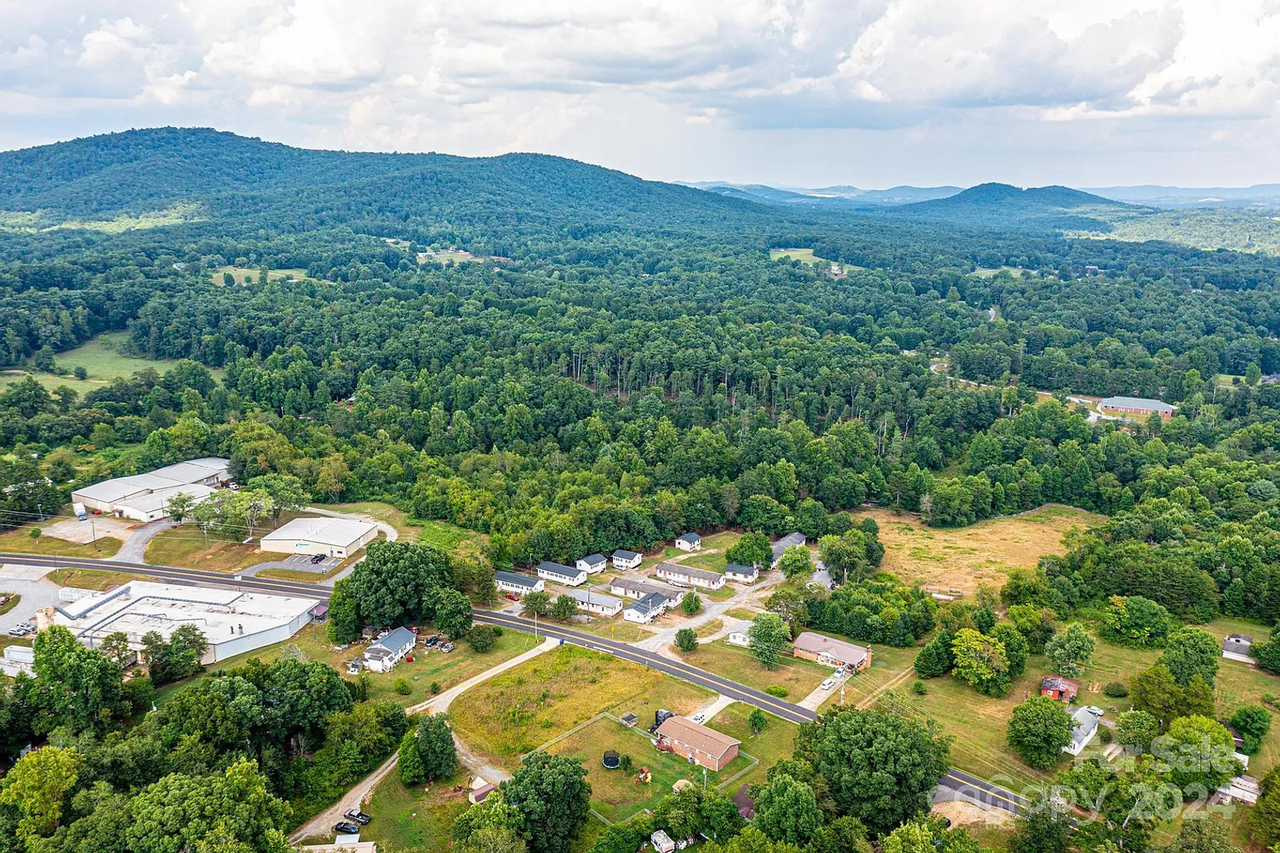 Hudson Park - Photo 3 of 18