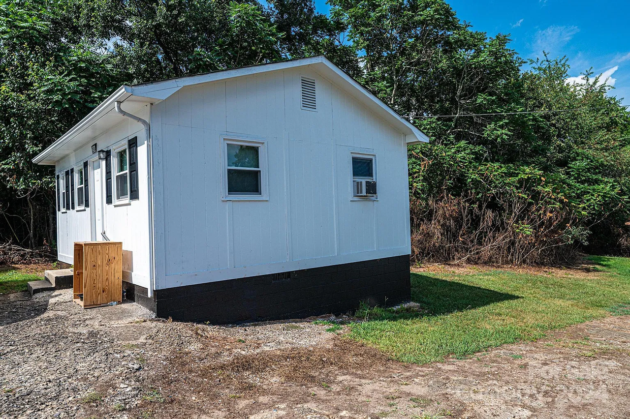 Hudson Park - Photo 7 of 18