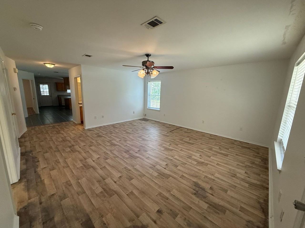 1309 Bayshore Ct - Photo 2 of 24