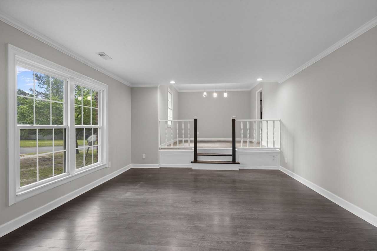 1720 Paisley Ave - Photo 6 of 37