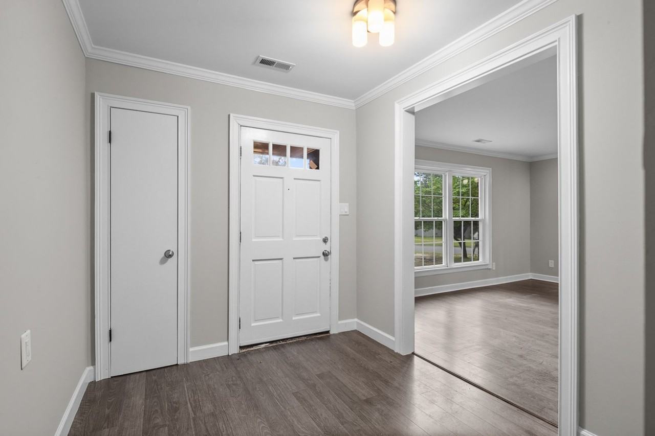 1720 Paisley Ave - Photo 7 of 37