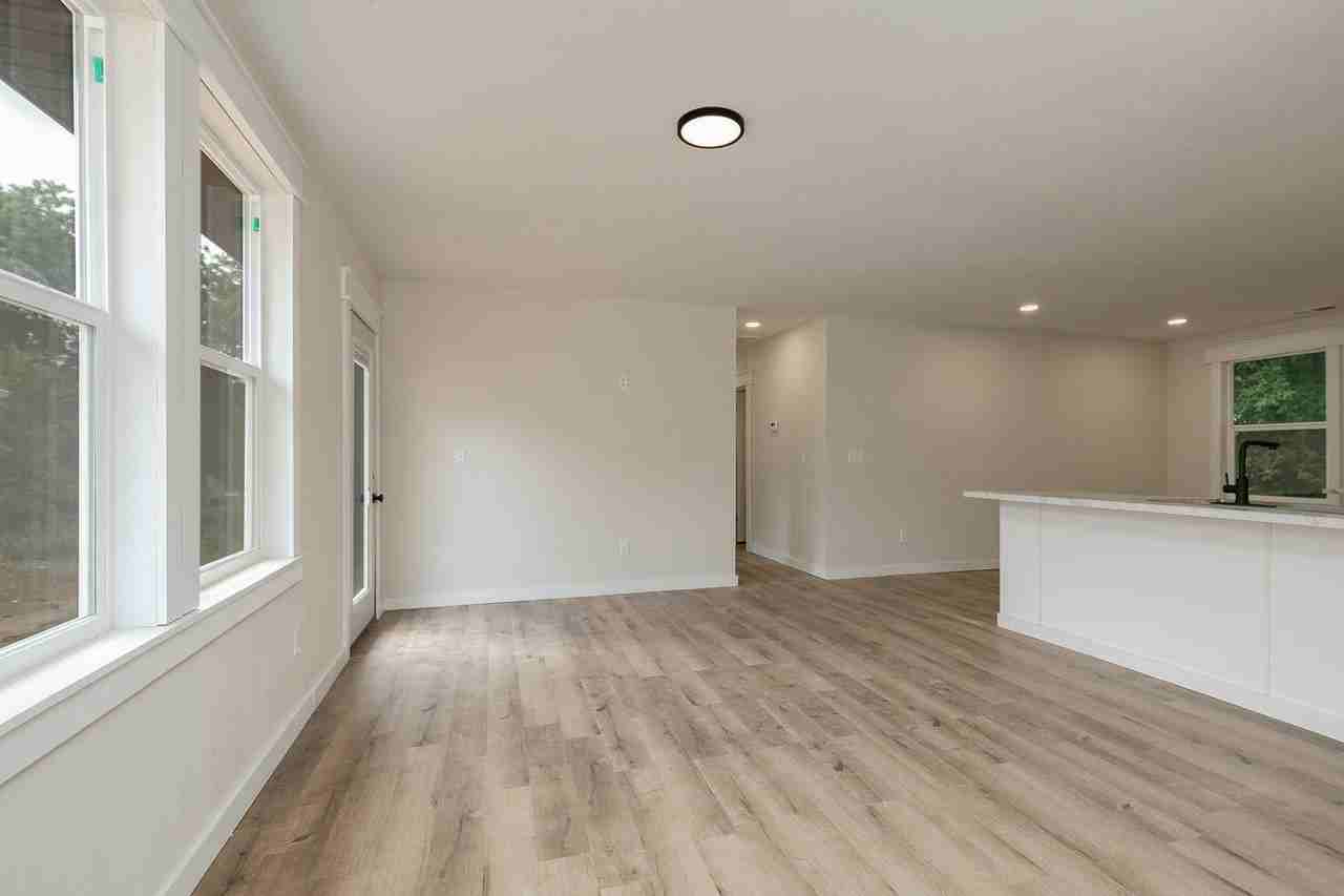 308 E Washington Ave - Photo 6 of 20