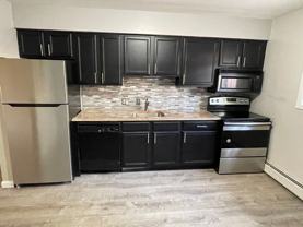 649 Maple Rd - Photo 1 of 1